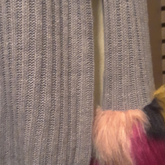 LIGHT WEIGHT SWEATERS CREW NECK LINE - Picture 5 of 9